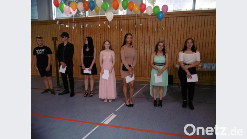 DIe Klassenbesten der 10.Klassen waren: Simon Hammer, Paul Zintl, Vanessa Gnahn und Marie Schübel. Die Klassenbesten der 10. Klassen waren: Simon Hammer, Paul Zintl, Vanessa Gnahn und Marie Schübel. In den 9.Klassen waren dies MarieMar Holler, Michelle Bankes und Chiara Tabea Großmann (von links). Bild: mma