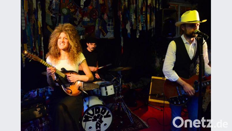 "Muddy What?" aus München liefern den Fans eine beeindruckende "Live Stage" im Biergarten. Bild: Kunz