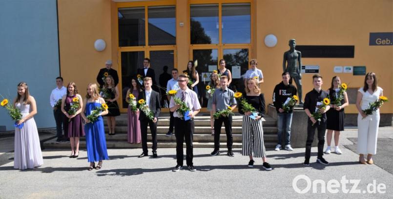 Die Einser Schülerinnen und Schüler der Lobkowitz-Realschule. Bild: fz