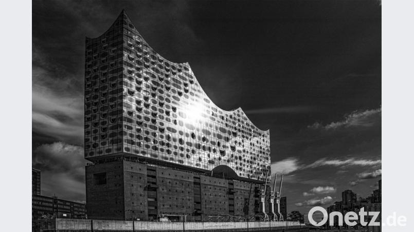 Die Elbphilharmonie in Hamburg im Sonnenlicht. Bild: Christian Höllerer