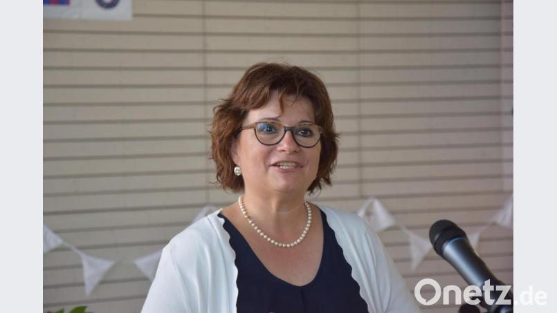 Vier Mal hielt Schulleiterin Irene Sebald ihre Abschlussrede. Bild: fz