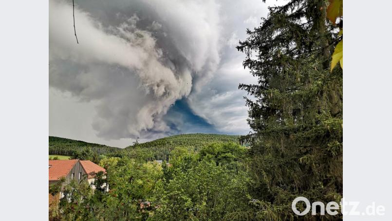 Gewitterwolken über Schwarzach bei Nabburg Bild: Madline Kunterbunt