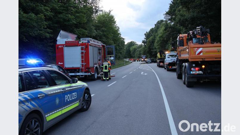 Eine junge Frau ist bei einem Unfall im Landkreis Cham gestorben. Für sie kam jede Hilfe zu spät. Bild: Alexander Auer
