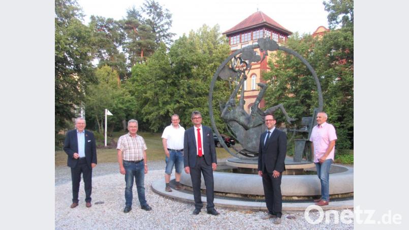 Die Kreishandwerkerschaft hat einen neuen Vorstand. Das Bild zeigt von links: Jürgen Kilger, Johann Fischer, Michael Zinnbauer, Ernst Maler, Florian Danl und Bernhard Stegerer (von links). Bild: Hirsch