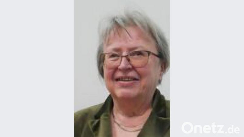 Auf sie in der Musikschule immer Verlass: Mit blühendem Schwung begeht Barbara Wild 70. Geburtstag. Bild: kwl