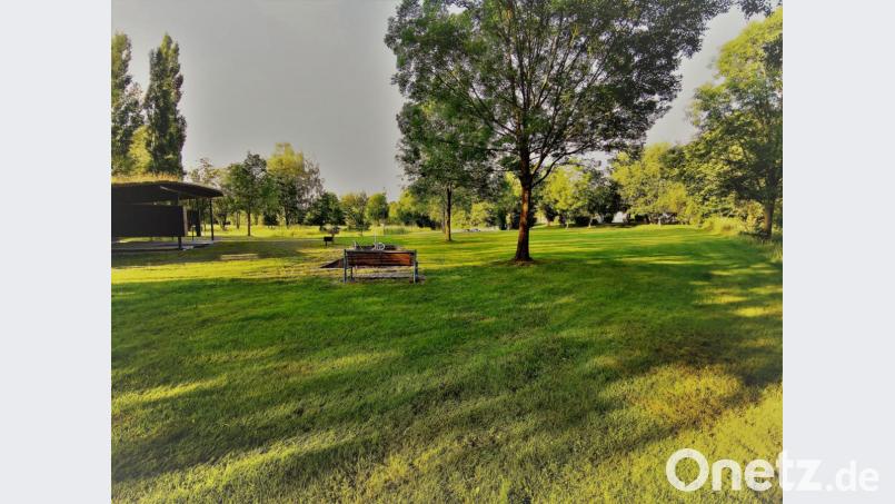 Inmitten des Ortes entstand eine grüne Oase. Bild: gz