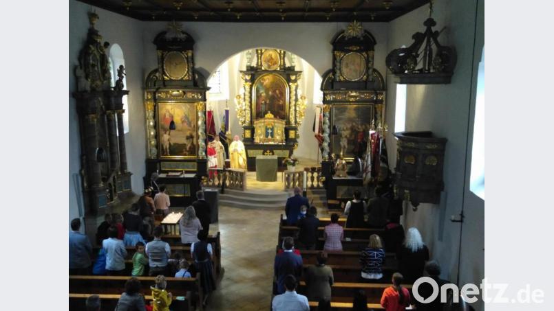 Der St. Jodok-Ritt, die zweitgrößte Pferdewallfahrt in Bayern wurde abgesagt. Stattdessen feierten die Tännesberger in der frisch renovierten Wallfahrtskirche einen Festgottesdienst zu Ehren des heiligen Jodok. Bild: rfi