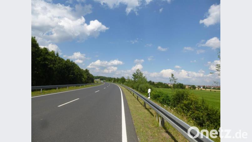 Westlich an Kaltenbrunn vorbei führt die 6,3 Kilometer lange Umgehungsstraße vom Losberg bei Hütten bis Tanzfleck. Bild: bk