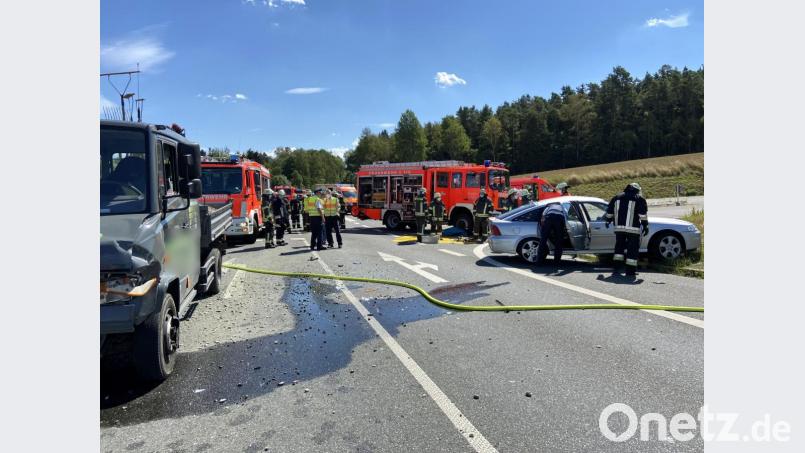 An der Trippacher Kreuzung hat es einen schweren Unfall gegeben. Bild: Gustl Beer