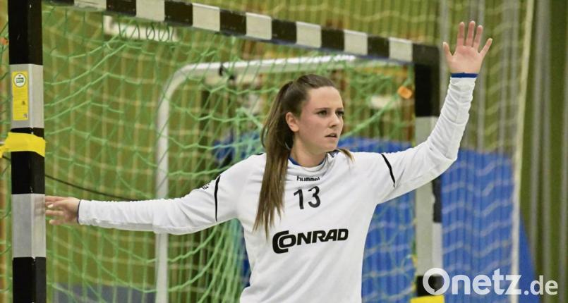 Tabellenletzter bei Abbruch: Dennoch spielen Torfrau Katharina Bar und die Frauen der HG Amberg in der kommenden Saison in der BOL. Bild: zg