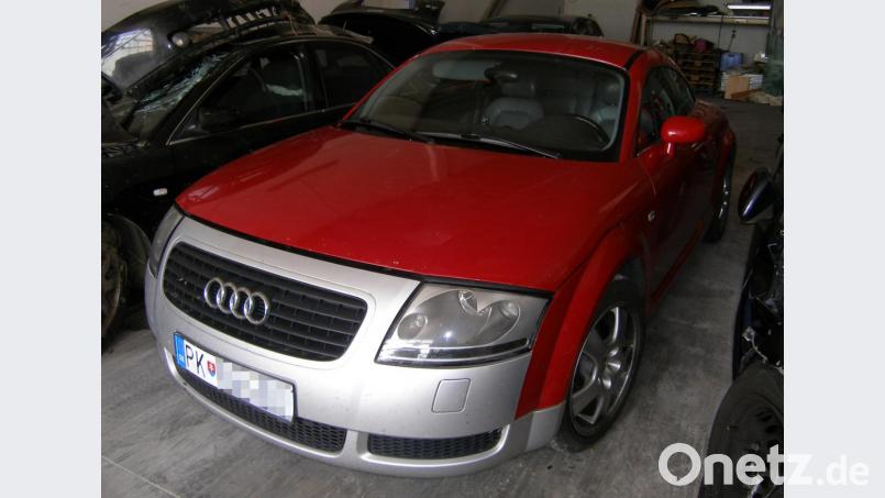 Die Polizei sucht nun explizit nach Zeugen, denen dieses Auto aufgefallen ist. Bild: ppop