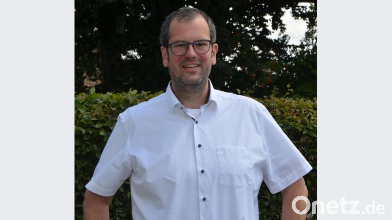 Der gebürtige Regensburger Kilian Graber, der mit seiner Ehefrau und den drei Kindern in Wernberg-Köblitz wohnt, wird neuer Realschulleiter. Er folgt damit auf Direktor Andreas Meier, der nach acht Jahren mit Ablauf des Schuljahres in den wohlverdienten Ruhestand wechselte. Bild: dob