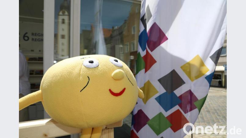 Herr Knédl heißt das Kulturstadt-Maskottchen. Seinen großen Auftritt hat er sicher bei „Bier trifft Knödel“ am 27. März 2021. Bild: Gerhard Götz
