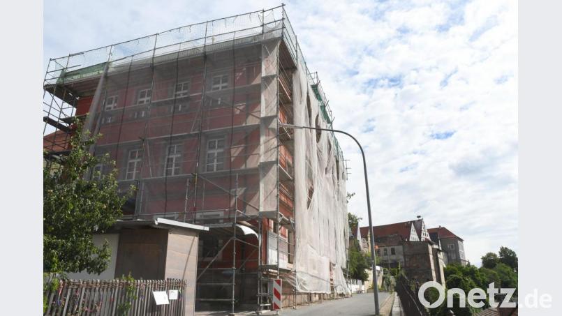 Im Januar, so deutet es der Planer an, könnte die Kita St. Joseph wieder ins Rote Schulhaus ziehen. Bild: Gabi Schönberger