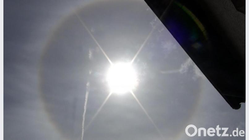 Mit der Videokamera fängt Josef Richter einen &quot;Halo&quot; am Himmel über Rothenstadt ein. Bild: exb/Josef Richter