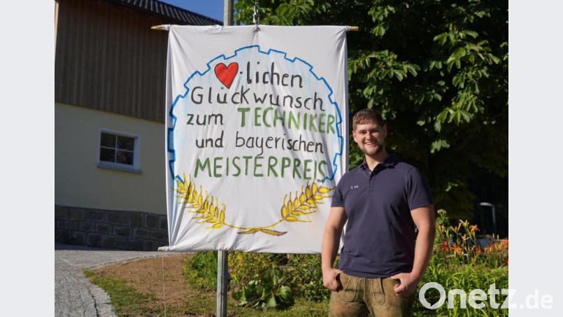 Am heimischen Fullertnhof in Woppenrieth wurde der "neue Techniker" Christoph Ertl gebührend empfangen Bild: fvo