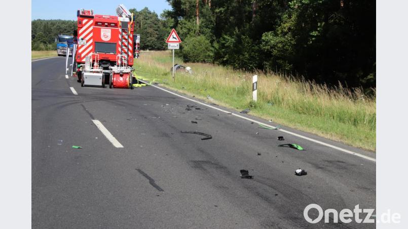 An der Unfallstelle waren Einsatzkräfte aus Eschenbach, Pressath und Tremmersdorf im Einsatz. Bild: jma