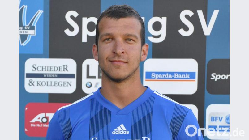 Dominik Mandula (Bild) und Adam Beranek spielen nicht mehr für die SpVgg SV Weiden. Bild: ssl