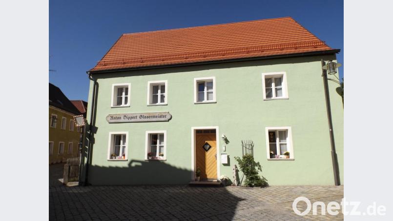 Eine gelungene Gebäudesanierung steht in der Rosengasse. Bild: bnr