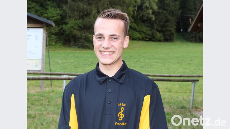 Luka Berr (18) fühlt sich wohl beim Gesangverein Etzelwang. Bild: ds