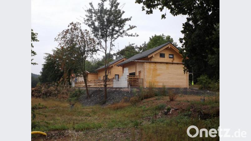 Im Fischerdorf wachsen die Ferienhäuser wie Pilze aus dem Boden. Auf Wunsch der Bauherrn sollte der bestehende Bebauungsplan optimiert werden. Bild: bnr