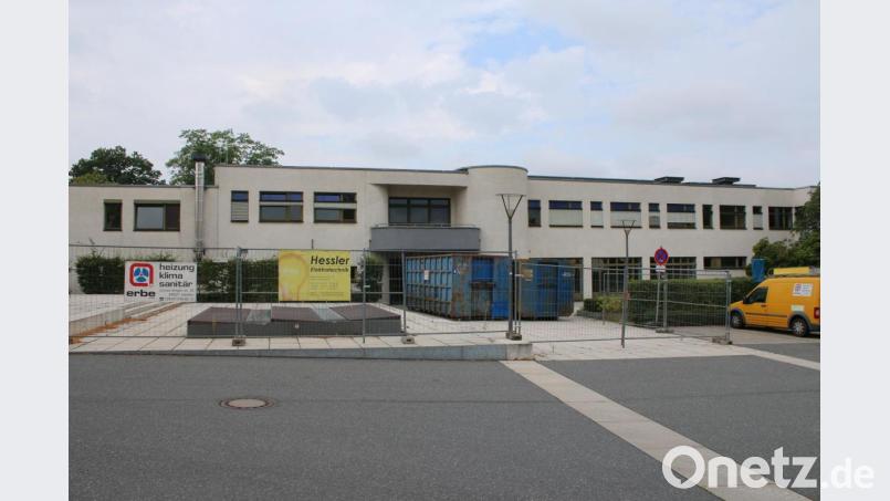 Im Obergeschoss der Stadthalle war bis zum Beginn der Sanierung das Mehrgenerationenhaus untergebracht. Lydia Wetzel von &quot;Learning Campus&quot; blickt im Stadtrat auf die Aktivitäten des Jahres 2019 zurück. Bild: sne