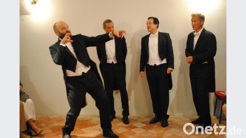 Lebhafter Auftritt der ehemaligen Domspatzen Michael, Albert, Oliver und Lorenz (von links). Bild: gge
