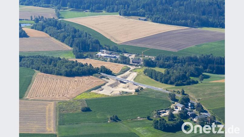 Für den Neubau der Kläranlage südwestlich von Plößberg sind heuer im Vermögenshaushalt 4,3 Millionen Euro eingeplant. Bild: mür