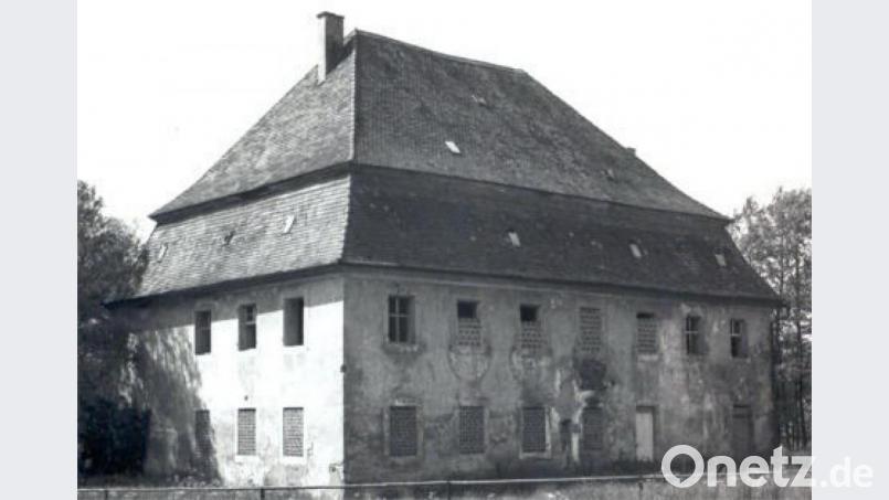Das ehemalige, schlossartige Hammergut Rauhenstein vor dem Abbruch 1987. Archivbild: wsl