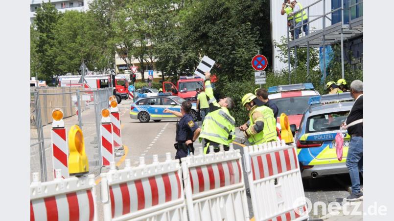 Die Polizei versucht die Lage friedlich zu lösen. Bild: Alexander Auer