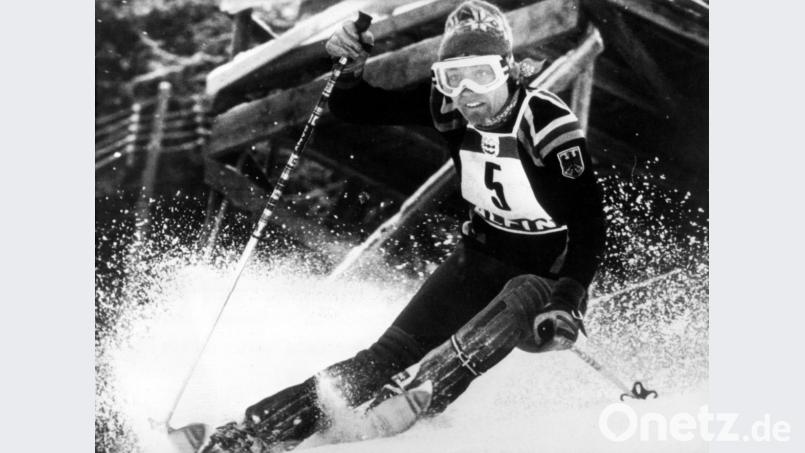 Rosi Mittermaier aus Reit im Winkl fährt am 11. Februar 1976 bei den Olympischen Winterspielen von Innsbruck im Spezialslalom auf der Axamer Lizum einer Goldmedaille entgegen. Mit insgesamt zweimal Gold und einmal Silber wird sie bei den Spielen die erfolgreichste deutsche Olympiateilnehmerin und gleichzeitig die erfolgreichste Skirennläuferin der Spiele. Bild: agentur_dpa