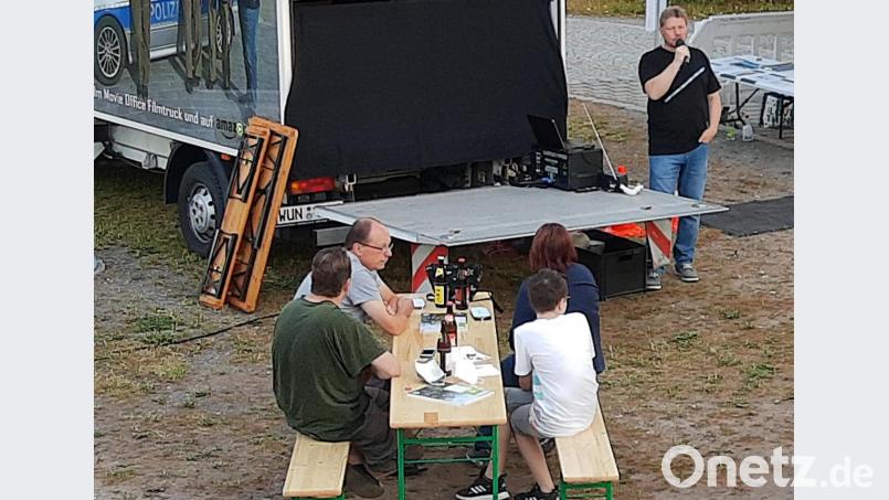 Regisseur Michael von Hohenberg nannte vor Beginn Details zum Film, der eigentlich als vierteilige Serie gedacht war. Bild: ld