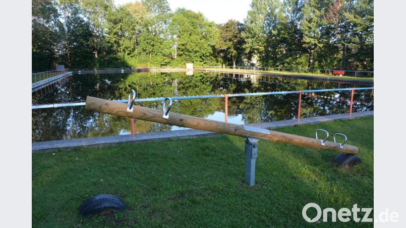 Das Bayerische Landesamt für Gesundheit und Lebensmittelsicherheit hat eine Wasserprobe aus dem Naturbad Pechbrunn bakteriologisch untersucht und der Gemeinde „beste Wasserqualität“ bescheinigt. Bild: jr