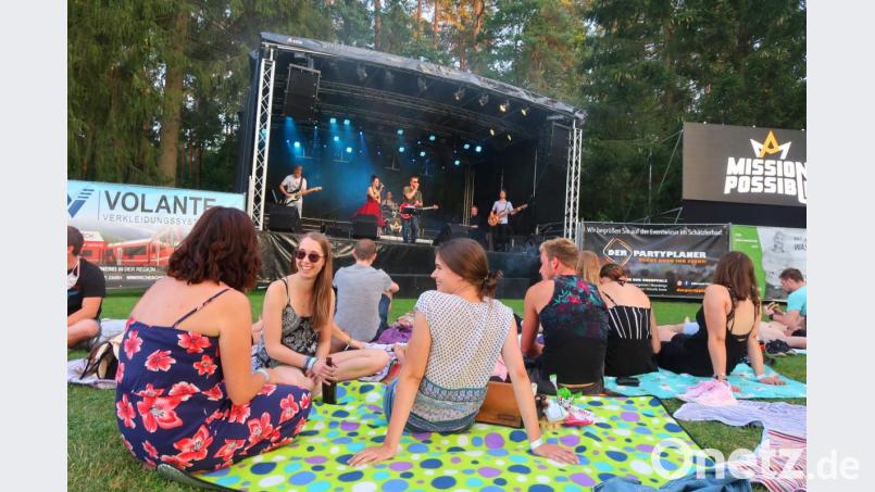Chillen bei hohen Temperaturen zu heißer Musik. Bild: Kunz