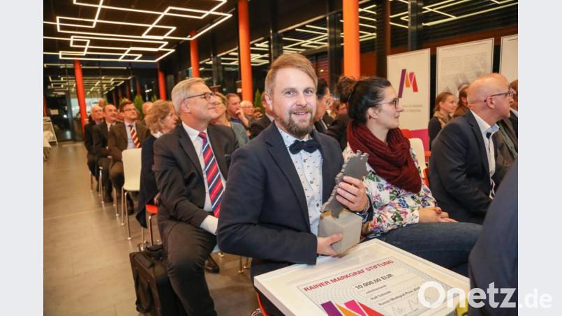 Einer der Preisträger des Jahres 2018: Ralf Schmitt bei der Verleihung Bild: Rainer-Makrgraf-Stiftung