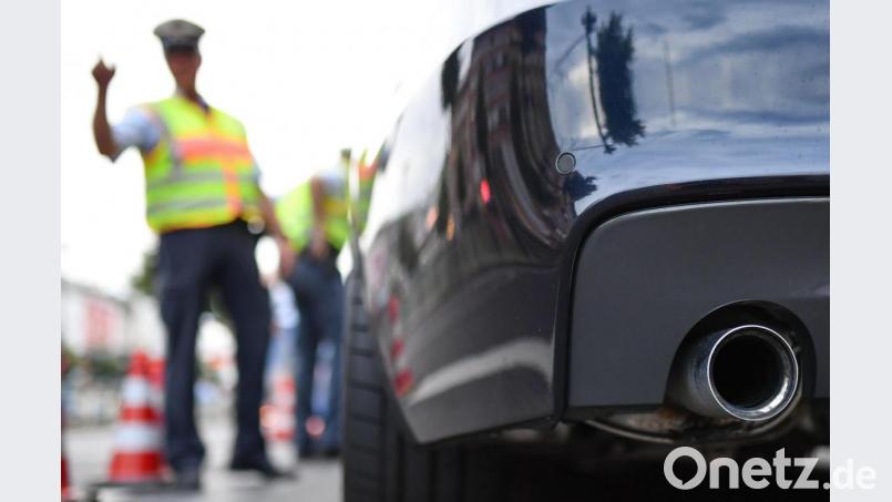 Die Polizei in Nürnberg hat erneut in der Tuning-Szene kontrolliert. Bild: Uwe Anspach/dpa