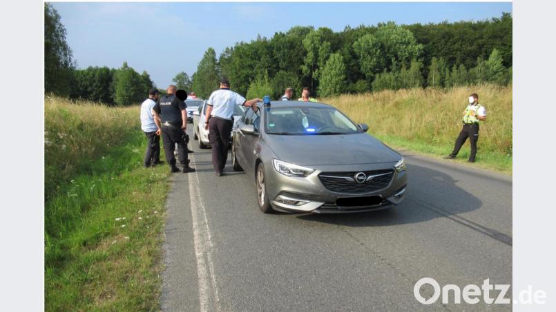 In der Nähe des tschechischen Bor konnten die Beamten den Dieb stellen. Bild: Grenzpolizei Waidhaus