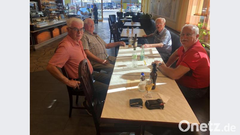 Im Café Bauer treffen sich die Seniorenvertreter in Verdi aus Grafenwöhr und Umgebung zu einer Besprechung. Thema dabei sind natürlich auch die Abzugspläne der US-Streitkräfte. Bild: exb
