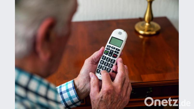 Die Polizei empfiehlt, einfach aufzulegen, wenn sich ein Anrufer als Microsoft-Mitarbeiter ausgibt. Symbolbild: Maik Goering/www.polizei-beratung.de