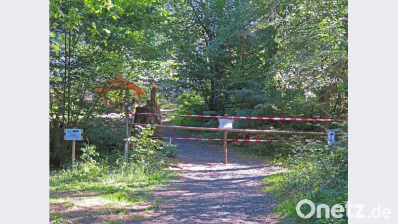 Die Sperrung ist wenige Meter vor der Geröllhalde am Kulmkegel. Bild: ow