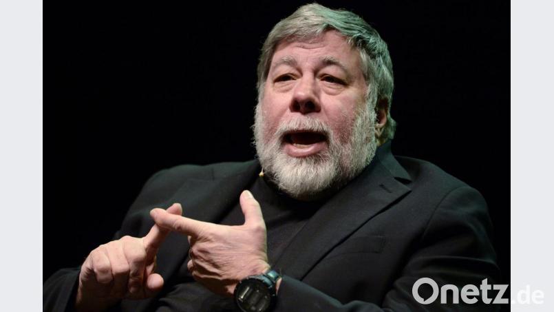 Apple-Mitbegründer Steve Wozniak spricht bei einer Diskussion beim Worldwebforum. Bild: Steffen Schmidt/dpa