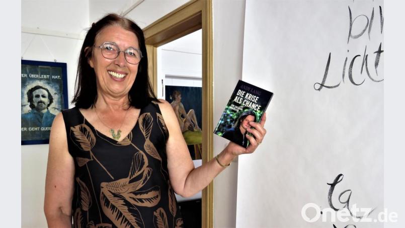 Die Architektin Gisela Fanck-Reiter hat im neuen Buch von Andy Lang einen Beitrag geschrieben. Sie kommentiert unter anderem sehr einfühlsam die Kapitel "Von der Schöpfung lernen". und "Die richtigen Fragen stellen". Bild: ubb