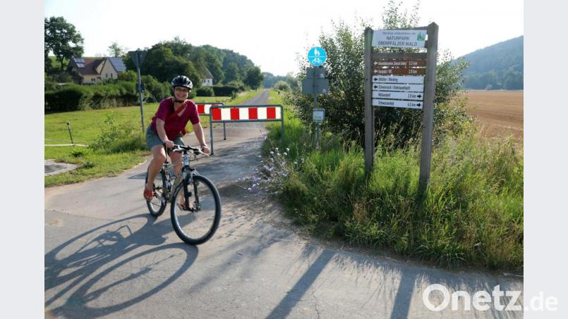 An der Einfahrt zum Bayerisch-Böhmischen Freundschaftsweg in Wölsendorf Bild: Götz