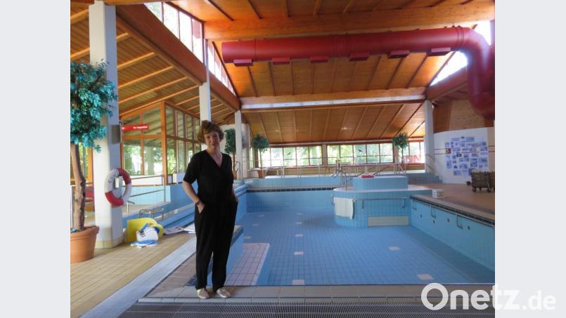 Künstlerin Susanne Neumann freut sich bereits jetzt auf viele Teilnehmerinnen und Teilnehmer fürs Whats-up-Meeting im Badehaus Maiersreuth. Bild: ubb