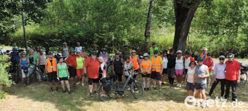 40 Teilnehmer machen bei der Radwanderung der Volkshochschule Eschenbach mit. Bild: mül