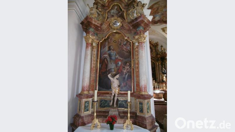 Die Heiligen Sebastian, Florian und Agathe am linken Seitenaltar in der Frohnbergkirche. Bild: mma