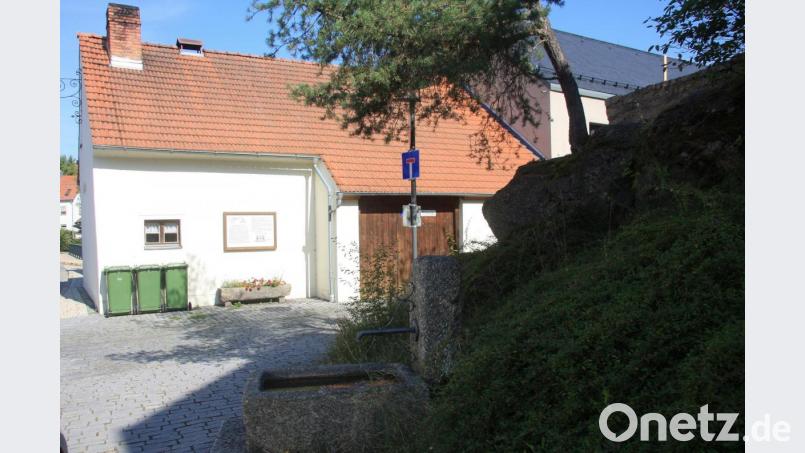 Der Platz für Skulptur mit den „Abträgern“ wurde bereits gefunden. Mit dem Zoigl-Denkmal und dem entsprechenden Umfeld soll der Ort zwischen Brauhaus und Rathaus aufgewertet werden. Bild: wro