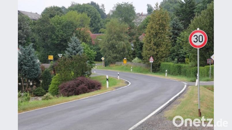Tempo 30 ist angesagt, wenn man die Straße durch Griresbach fährt. Bild: kro