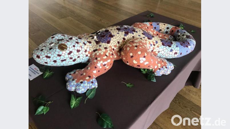 "Hugo der Riesengecko" ist eines der Kunstwerke von Kerstin Rumswinkel. Bild: bey