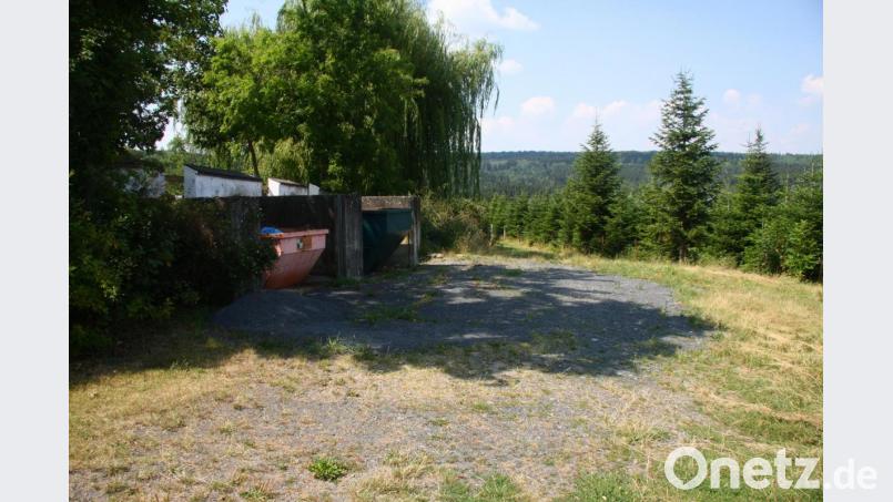 An der Friedhofs-Nordseite sollen neue Parkplätze entstehen. Der Bauantrag wurde einstimmig auf den Weg gebracht. Bild: wro